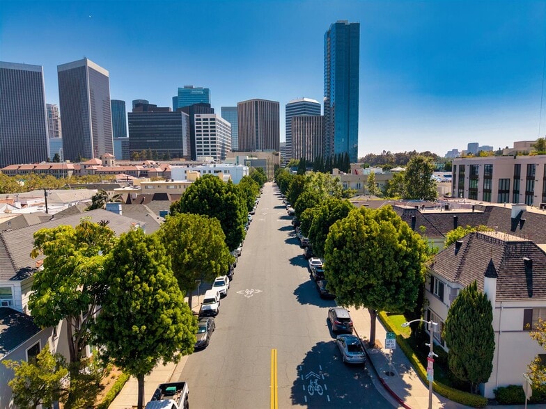 More Photos Of 9930 Durant Dr, Beverly Hills Apartments For Sale