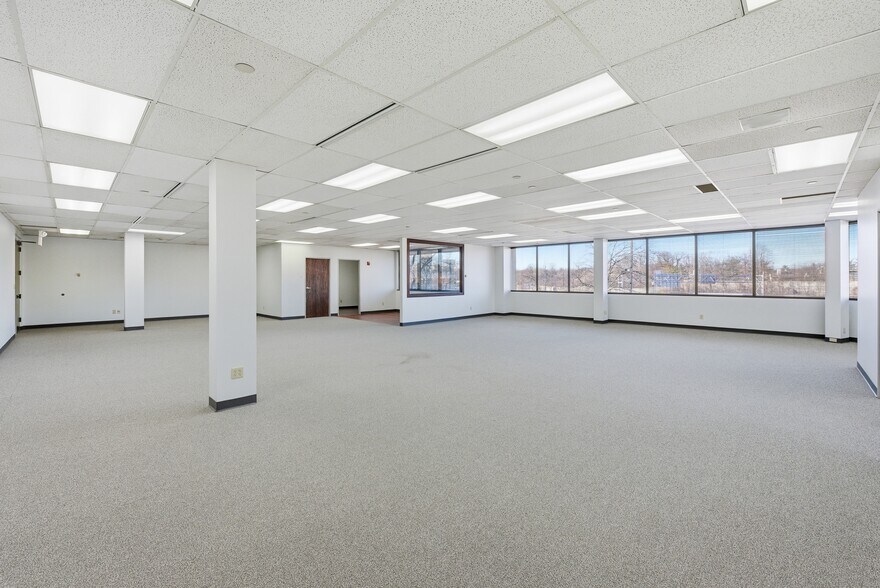 More Photos Of 8790 Governors Hill Dr, Cincinnati Office For Lease