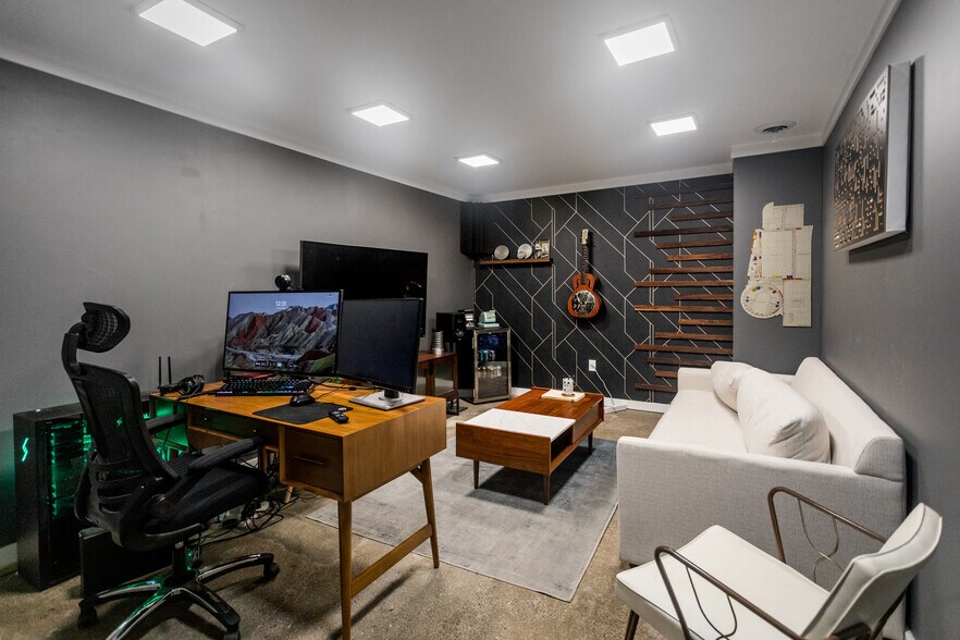 More Photos Of 4621 W Vernor Hwy, Detroit General Retail For Sale