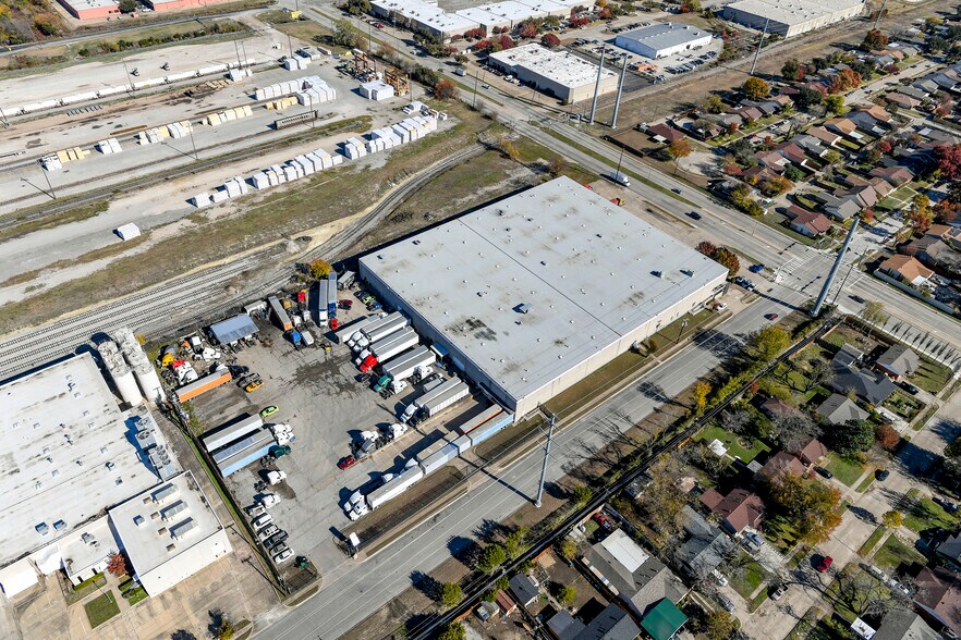 More Photos Of 11839 Shiloh Rd, Dallas Warehouse For Lease