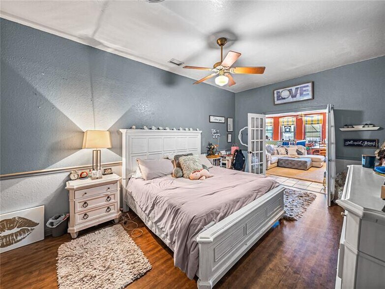 More Photos Of 135 S Central Ave, Bartow Storefront Retail Residential For Sale