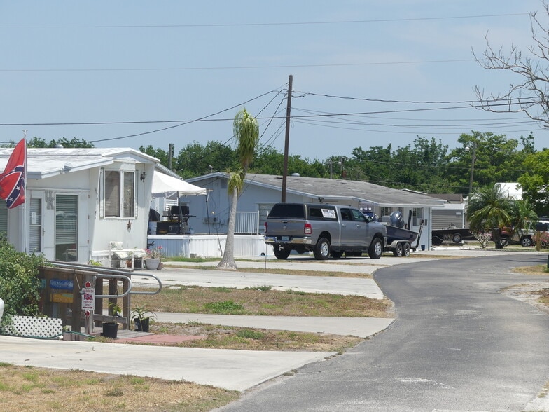 More Photos Of 8761 FL-78, Okeechobee Manufactured Housing Mobile Home Park For Sale