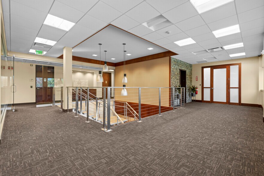 More Photos Of 650 Danbury Rd, Ridgefield Office For Sale