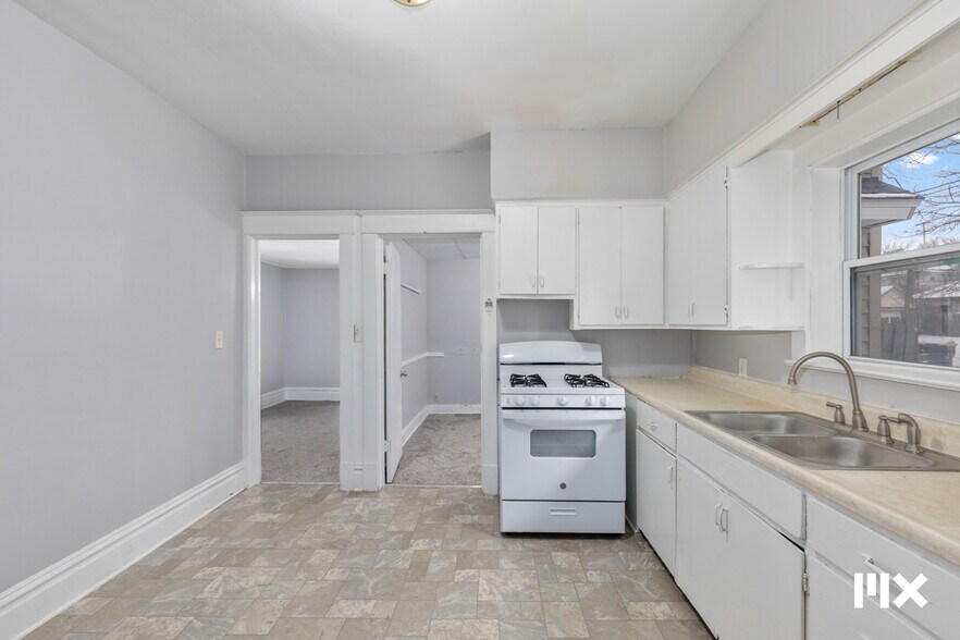 More Photos Of , Grand Rapids Multifamily For Sale