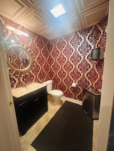 More Photos Of 62 Public Sq, Salem Storefront Retail Office For Sale