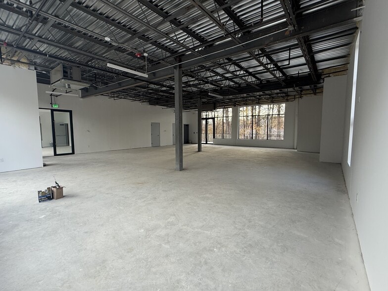 More Photos Of 4560 Satellite Blvd, Duluth General Retail For Sale