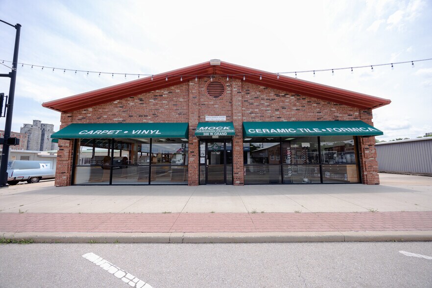 Primary Photo Of 300 W Grand Ave, Ponca City Freestanding For Sale