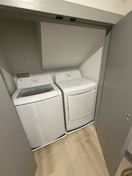 More Photos Of 251 S 12th St, Philadelphia Apartments For Sale