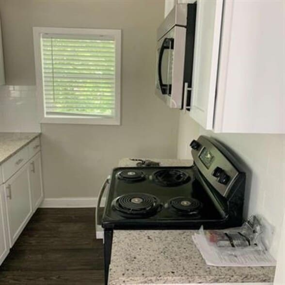 More Photos Of 3720 Sockwell Blvd, Greenville Apartments For Sale