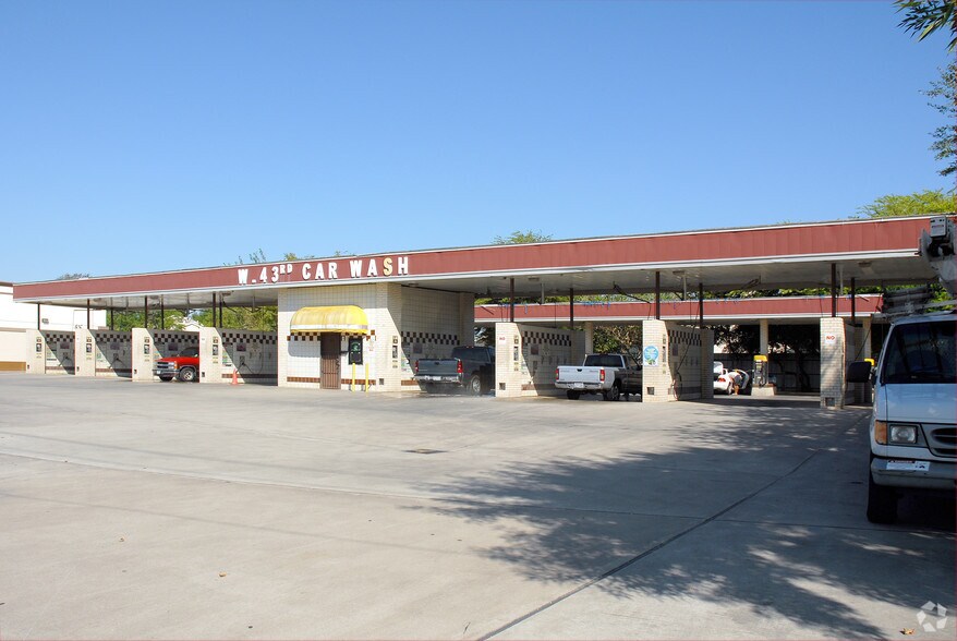 More Photos Of 6510 W 43rd St, Houston Carwash For Lease