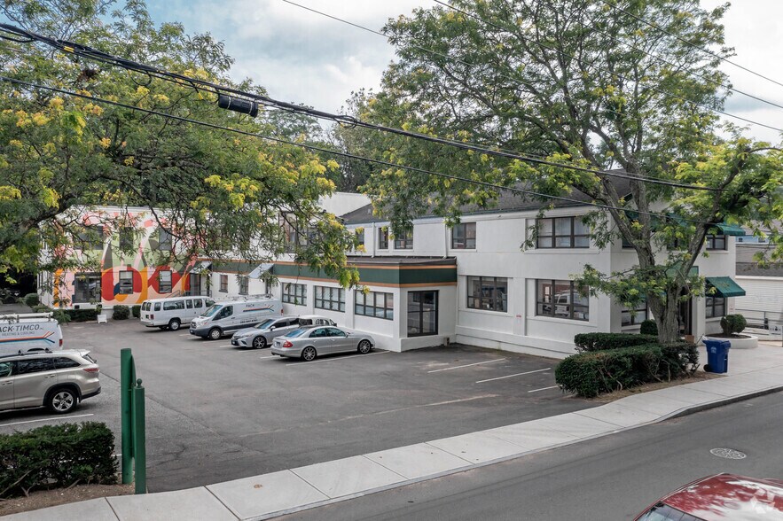 More Photos Of 28 Knight St, Norwalk Storefront Retail Office For Lease