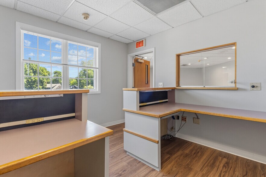 More Photos Of 320 Phillips St, North Kingstown Medical For Sale