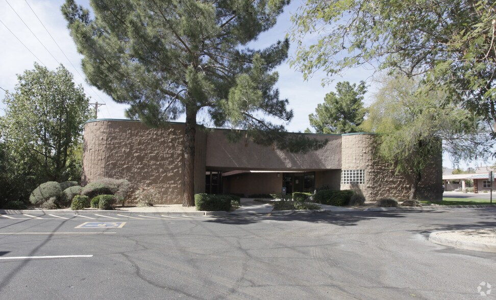 More Photos Of 7337 E Thomas Rd, Scottsdale Medical For Lease