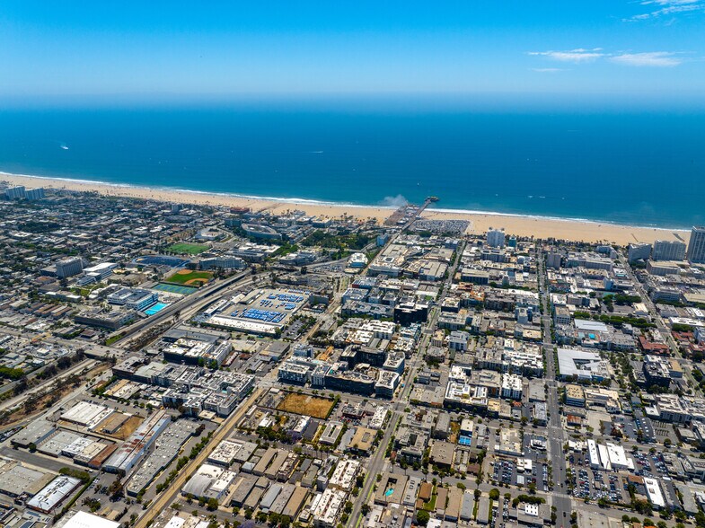 More Photos Of 1543-1557 7th street, Santa Monica Land For Sale