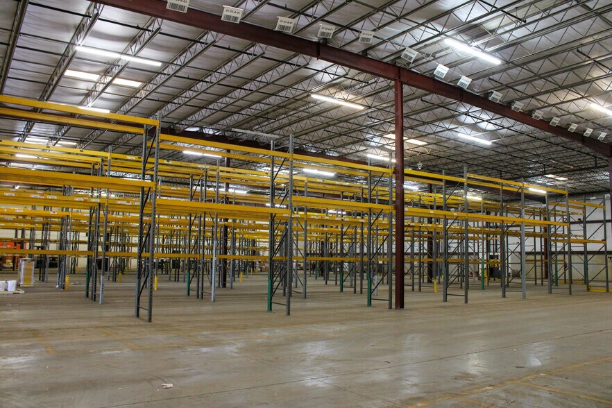 More Photos Of 1140 Jordan Rd, Huntsville Flex For Lease