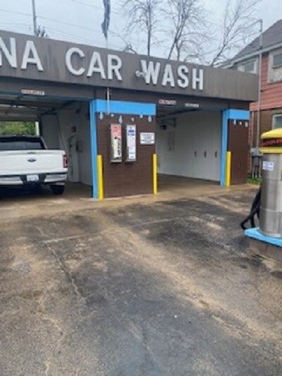 More Photos Of 610 Main, Savanna Carwash For Sale