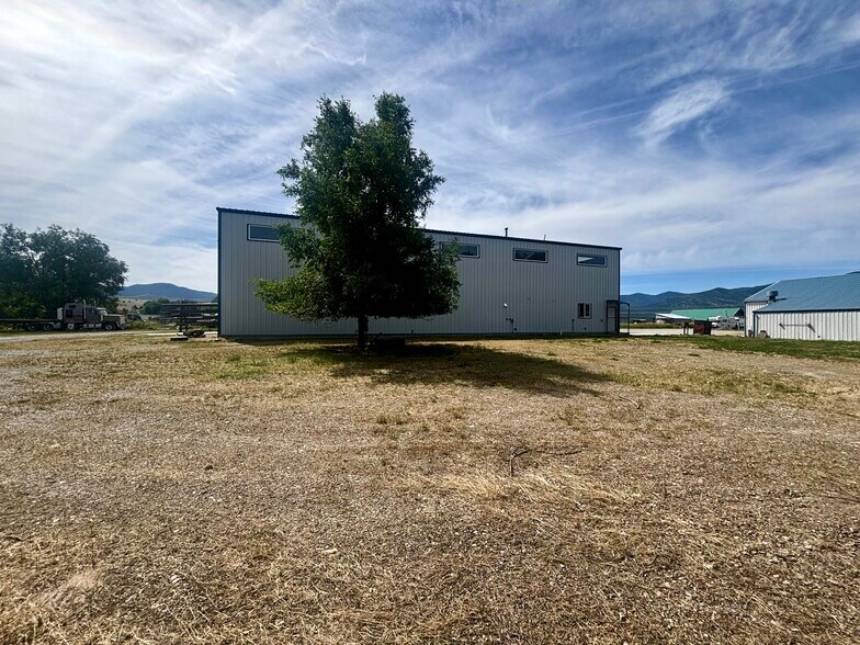 More Photos Of 3 Two Boys Ln, Plains Warehouse For Sale