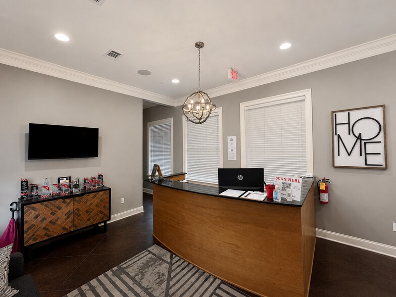 More Photos Of 1710 E Pass Rd, Gulfport Office For Sale