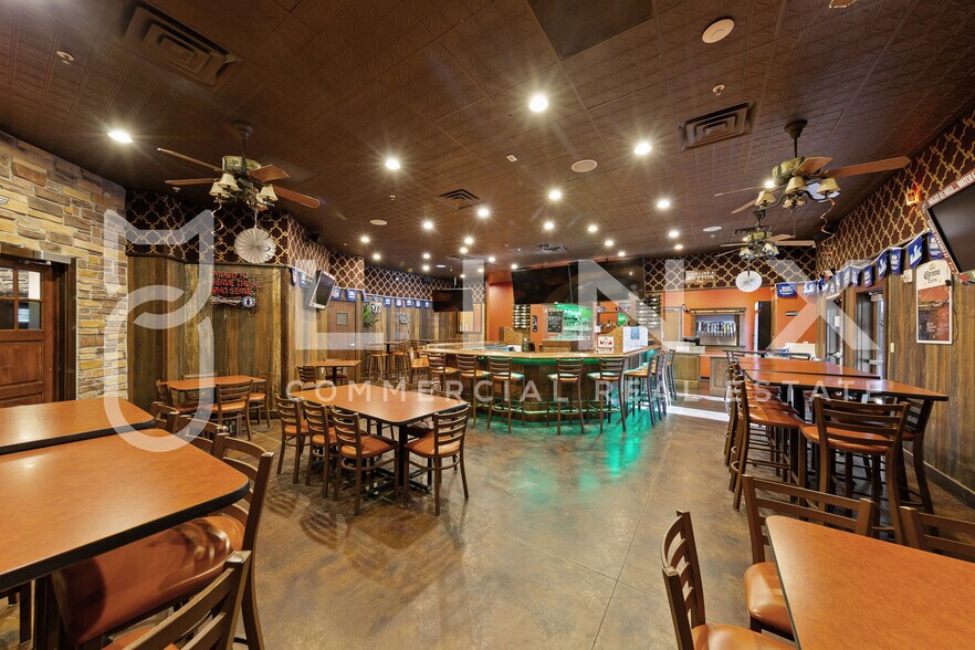 More Photos Of 2400 N Town Center Dr, Washington Restaurant For Sale
