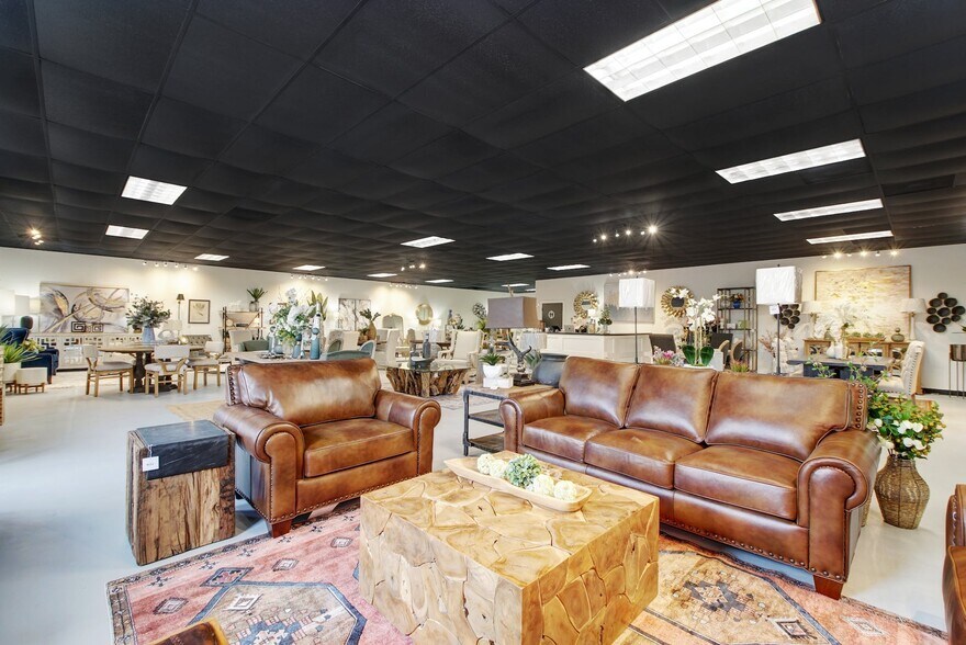 More Photos Of , Wimberley General Retail For Sale