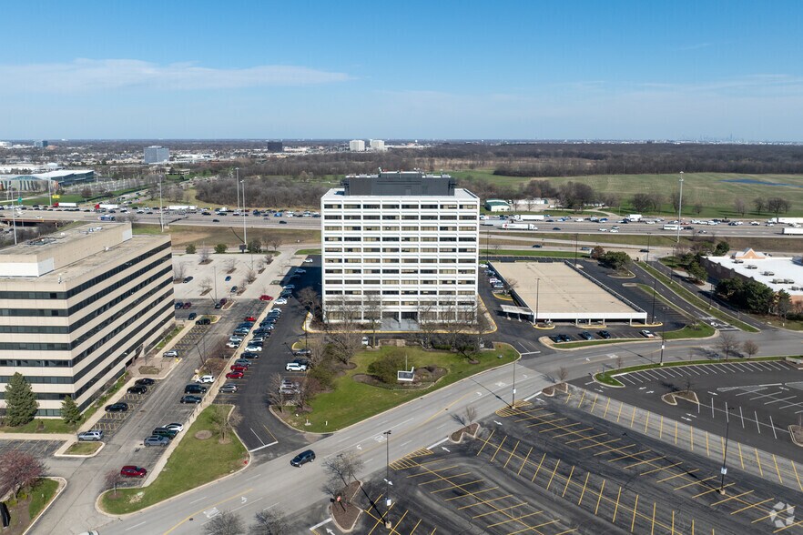 More Photos Of 1051 Perimeter Dr, Schaumburg Office For Lease