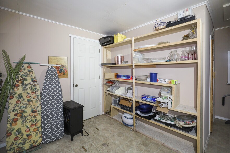 More Photos Of 411 S Jefferson St, Aberdeen Industrial For Sale