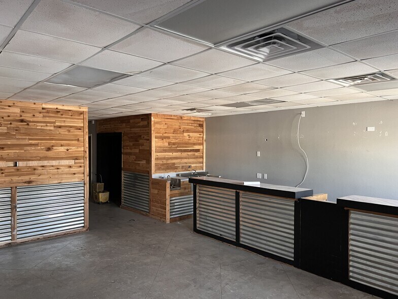 More Photos Of 12509 N Saginaw Blvd, Fort Worth Light Distribution For Lease