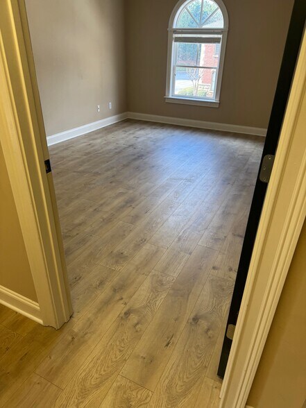 More Photos Of 5400 Laurel Springs Pky, Suwanee Office For Lease