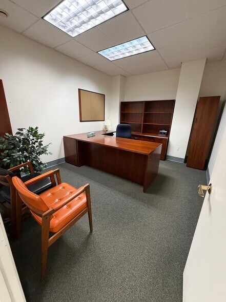 More Photos Of 850 Ridge Ave, Pittsburgh Office For Lease