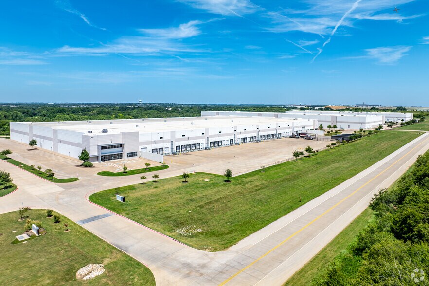 More Photos Of 3801 S 20th Ave, Dfw Airport Unknown For Lease