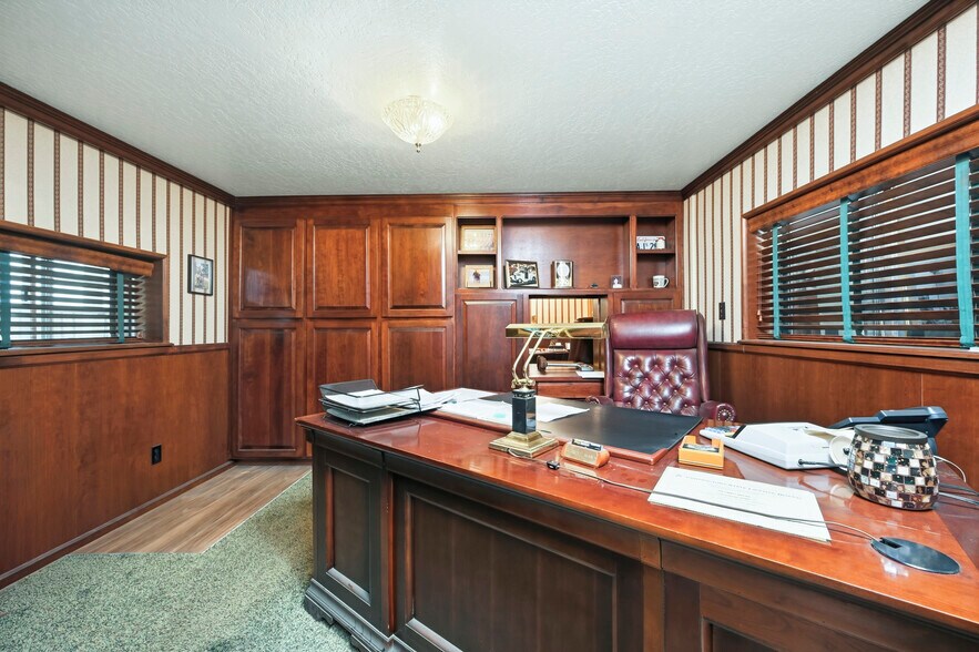 More Photos Of 3511 Redwood St, Clearlake Freestanding For Sale