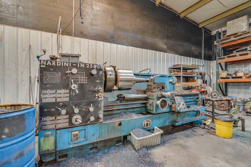 More Photos Of 5560 Highway 19 E, Hampton Manufacturing For Sale