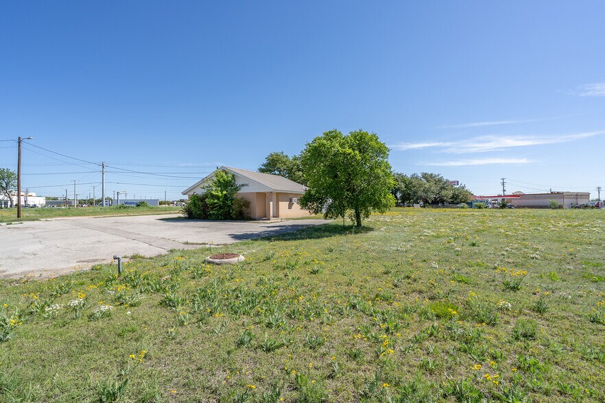 More Photos Of 107 Brown Bridge Rd, Liberty Hill Land For Sale