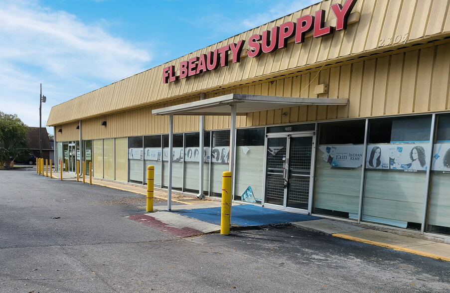 Primary Photo Of 2300-2306 S French Ave, Sanford Storefront For Lease