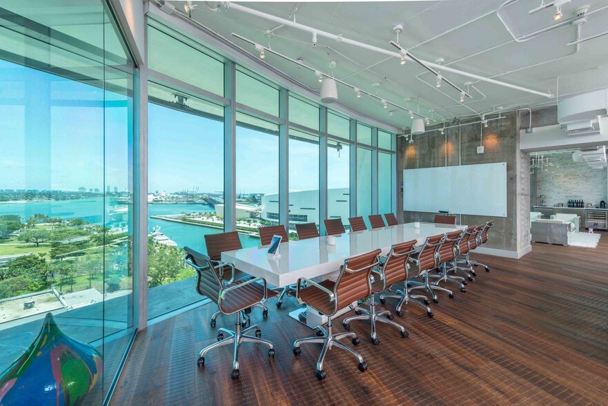 More Photos Of 900-990 Biscayne Blvd, Miami Apartments For Sale