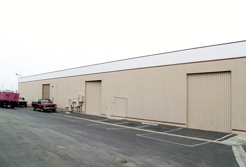 More Photos Of 205 W Torrance Blvd, Carson Warehouse For Lease