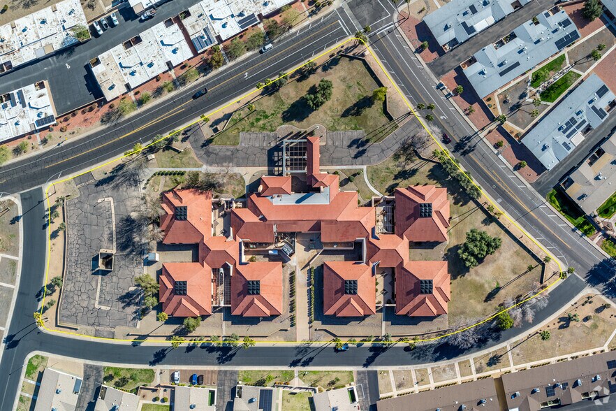 More Photos Of 13818 N Thunderbird Blvd, Sun City Rehabilitation Center For Sale