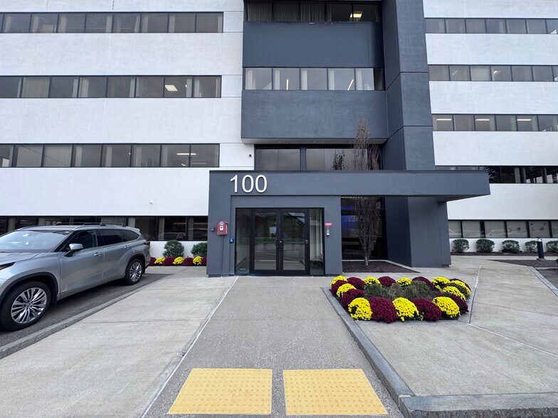 Primary Photo Of 100 Pennsylvania Ave, Framingham Office For Lease