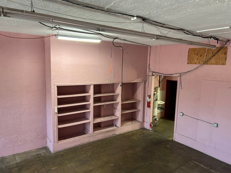 More Photos Of 1856 W Washington Blvd, Los Angeles General Retail For Sale