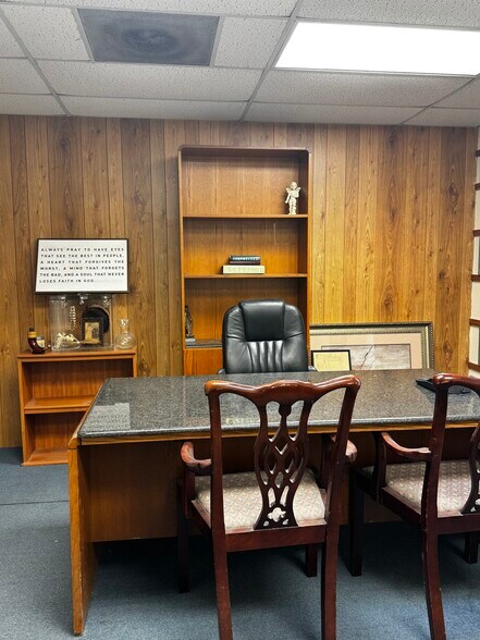 More Photos Of 300 Palm Dr, Corpus Christi Warehouse For Sale