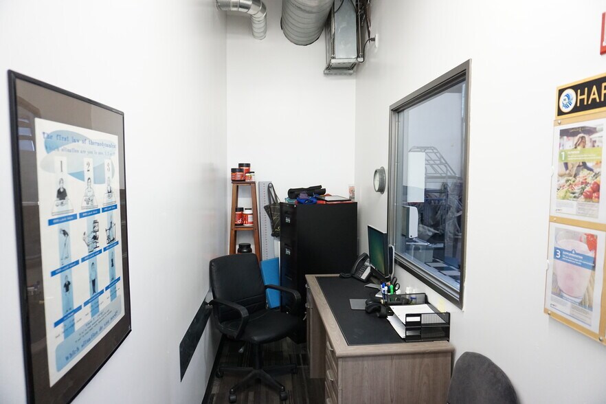 More Photos Of 2500 Business Ln, Yakima Freestanding For Sale