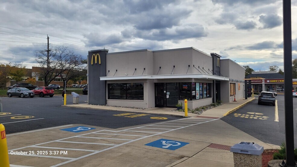 More Photos Of 7200 Muncaster Mill Rd, Rockville Unknown For Lease