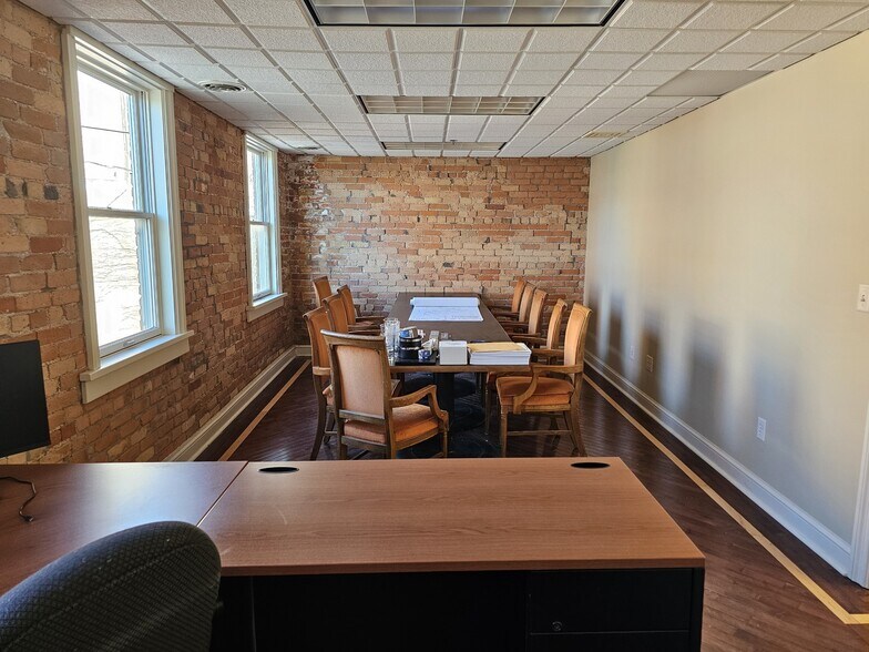 More Photos Of 24 S Huron St, Toledo Freestanding For Lease