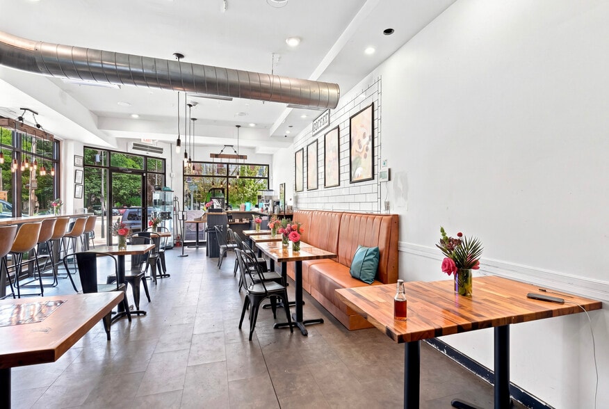 More Photos Of 500 S 52nd St, Philadelphia Storefront Retail Residential For Sale