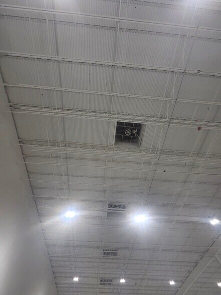 More Photos Of 3443 NW 107th St, Miami Warehouse For Lease