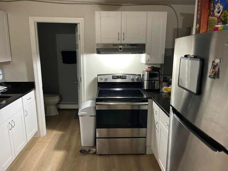 More Photos Of 128 Alfred St, Biddeford Apartments For Sale