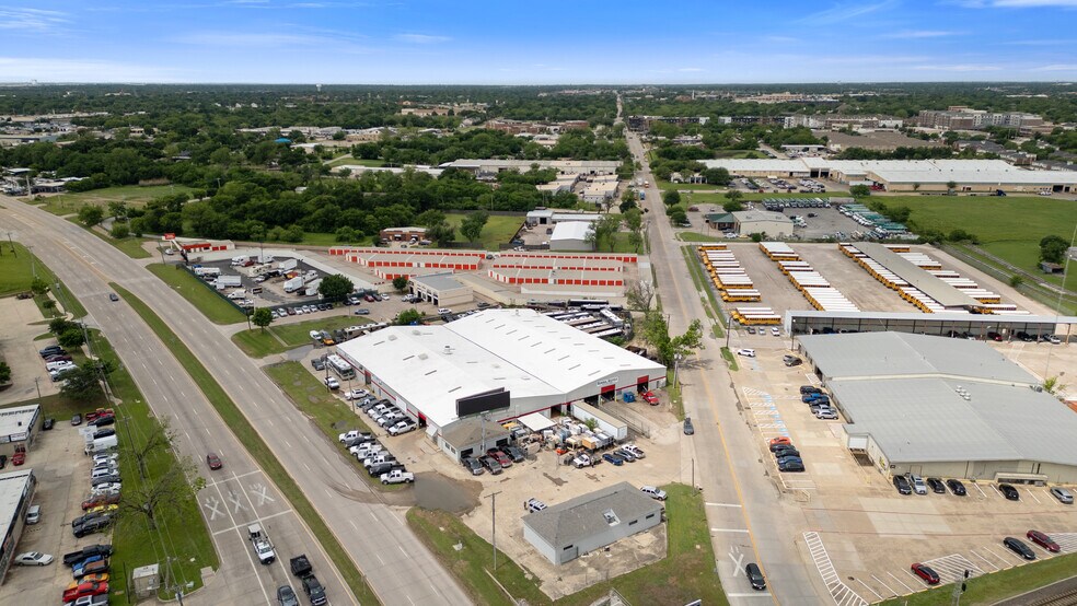 More Photos Of 699 E Highway 121 Business, Lewisville Warehouse For Sale