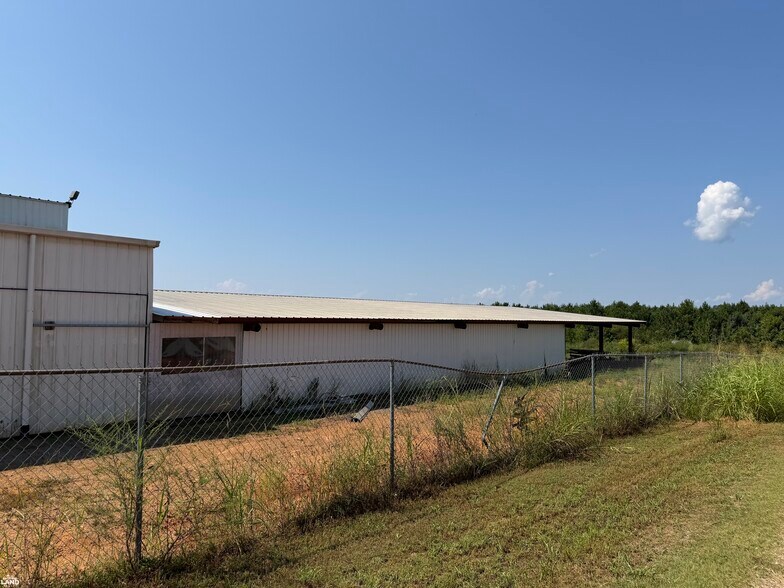 More Photos Of 145 Arena Dr, Cleveland Warehouse For Sale