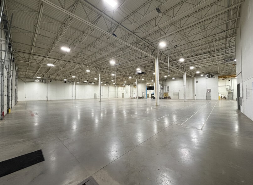 Primary Photo Of W238N1700 Rockwood Dr, Waukesha Light Distribution For Lease