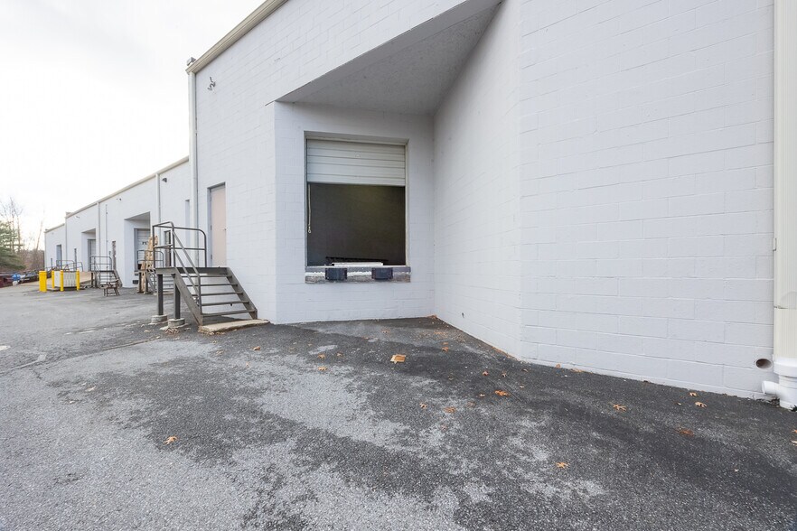 More Photos Of 640 Snyder Ave, West Chester Warehouse For Sale